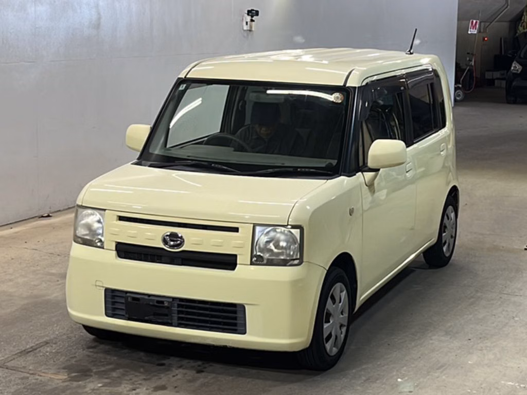DAIHATSU MOVE CONTE