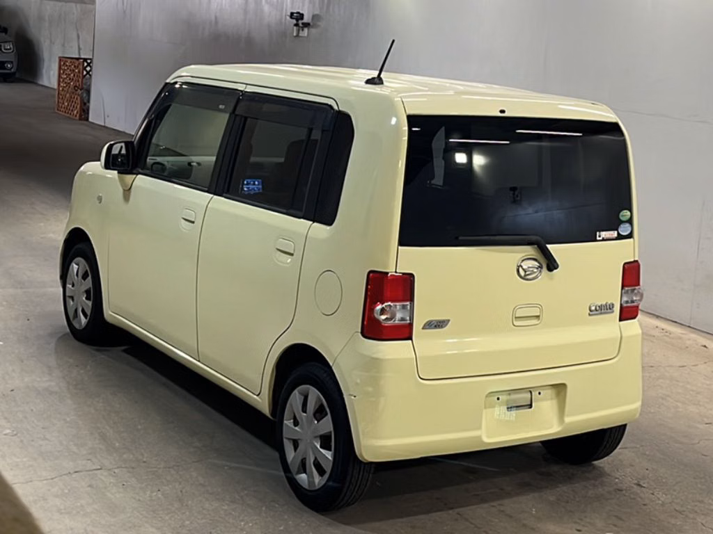 DAIHATSU MOVE CONTE