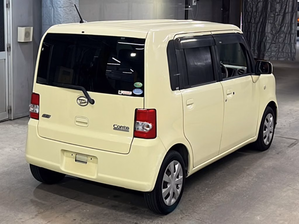 DAIHATSU MOVE CONTE