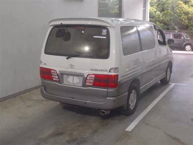Toyota Grand Hiace