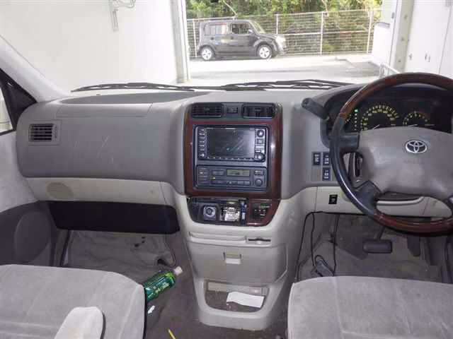 Toyota Grand Hiace
