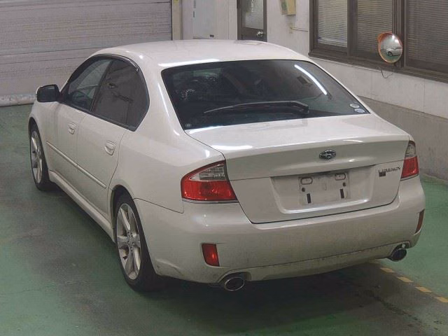 Subaru Legacy B4