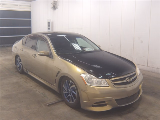 NISSAN FUGA