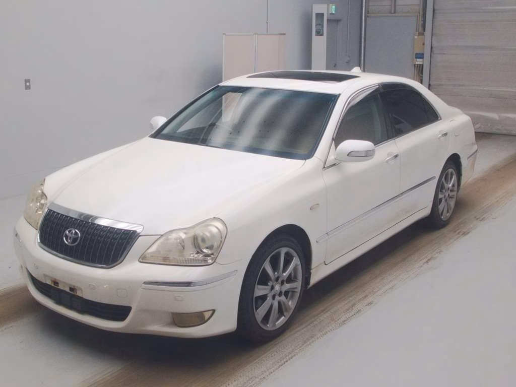 TOYOTA CROWN MAJESTA