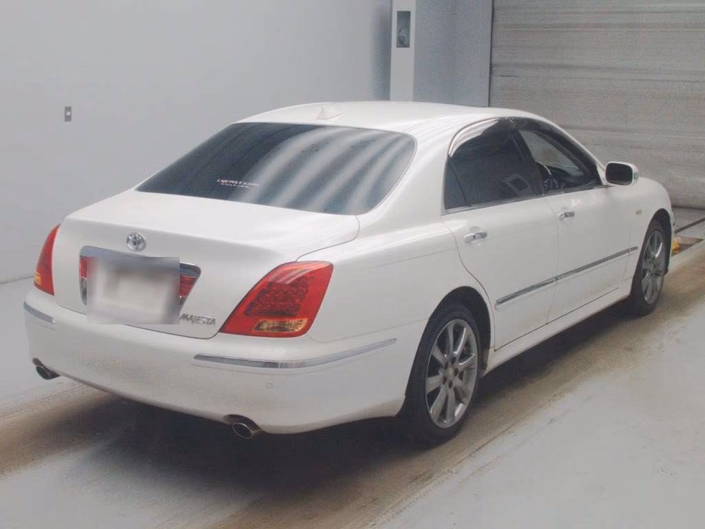 Toyota Crown Majesta