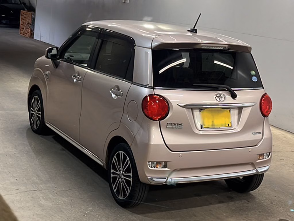 Toyota Pixis Joy
