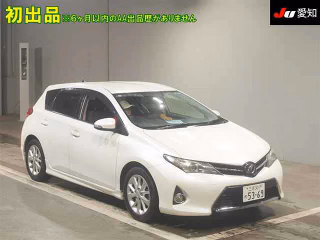 TOYOTA AURIS