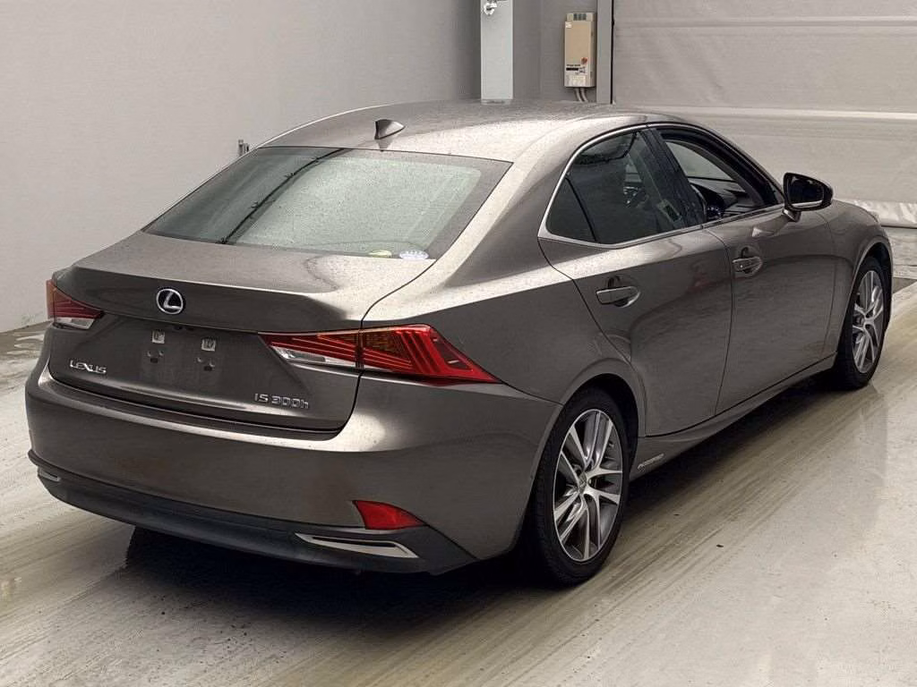 Lexus IS300h