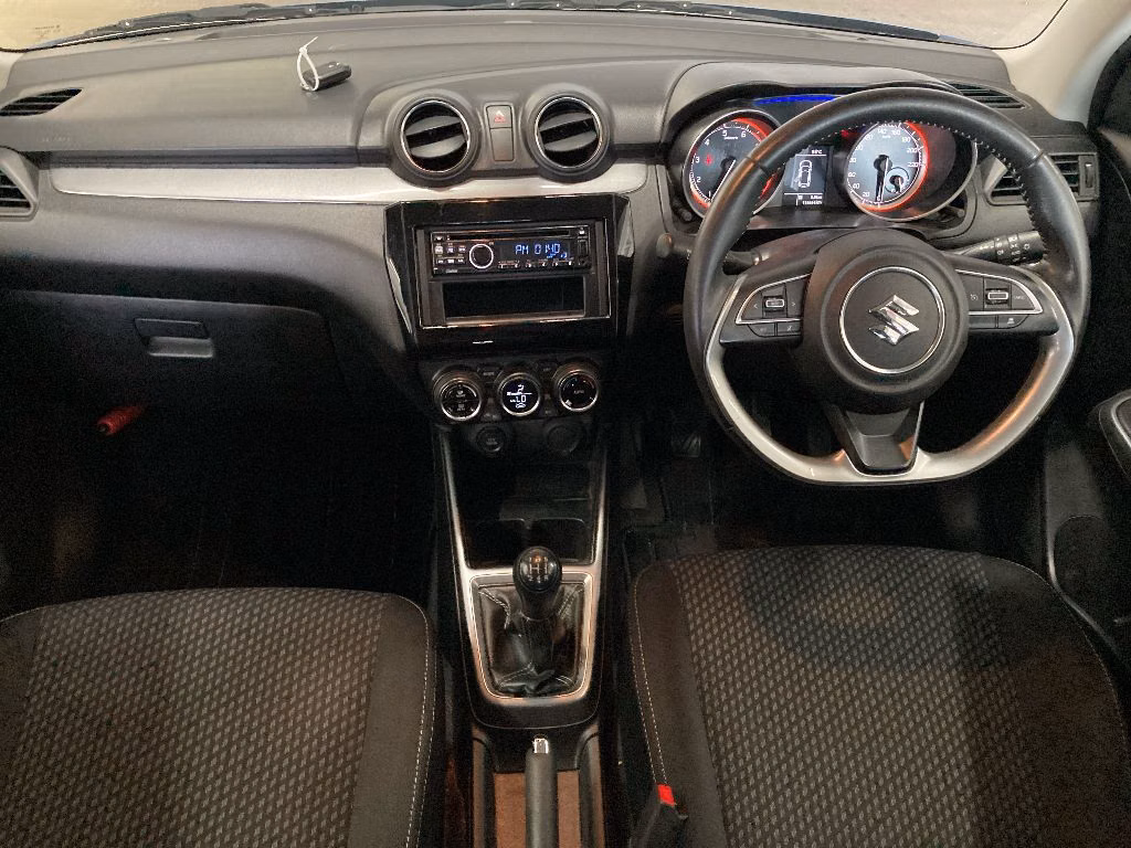 SUZUKI SWIFT