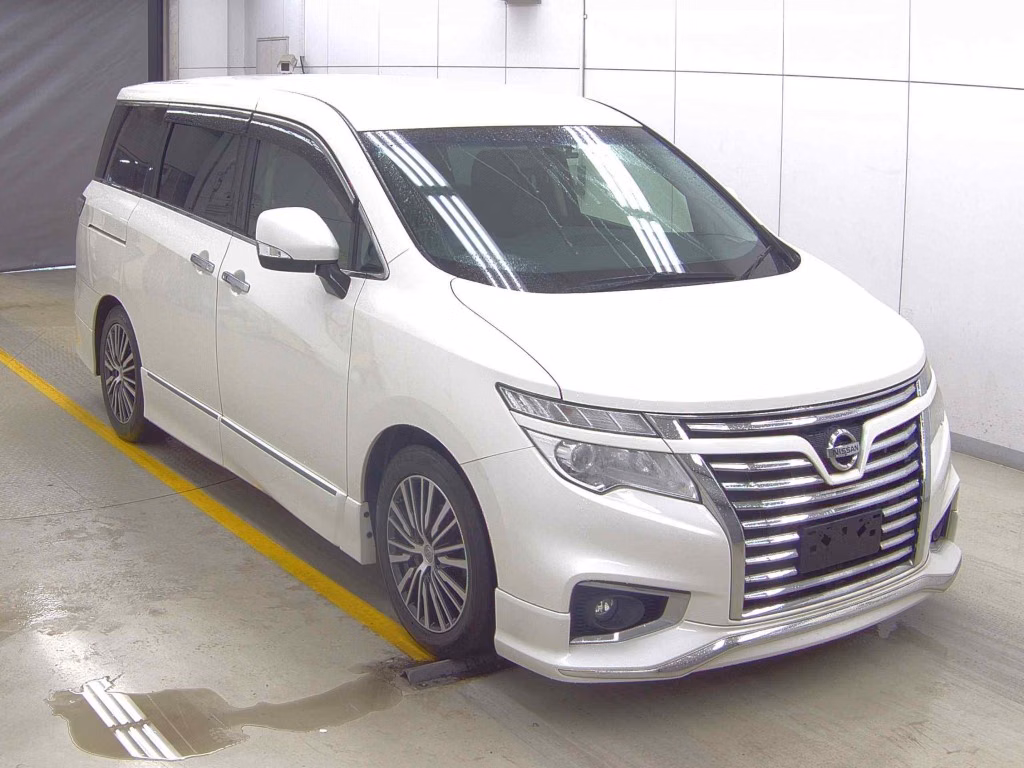 NISSAN ELGRAND