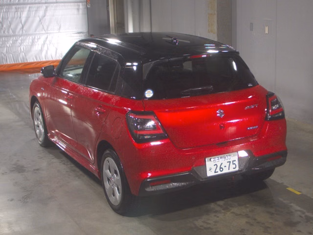 SUZUKI SWIFT