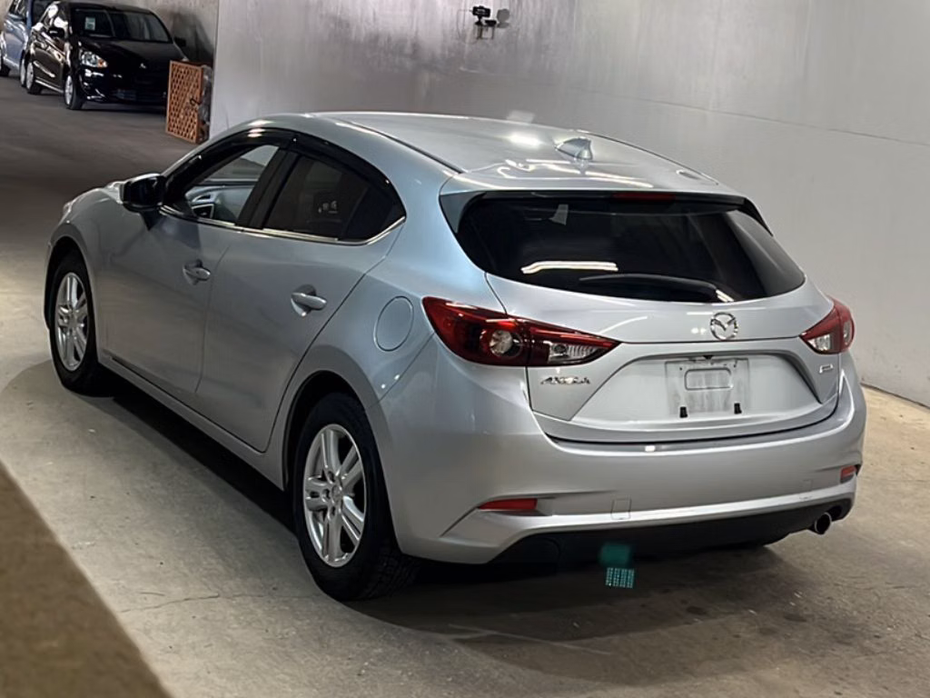 MAZDA AXELA