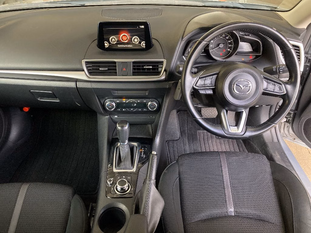 MAZDA AXELA
