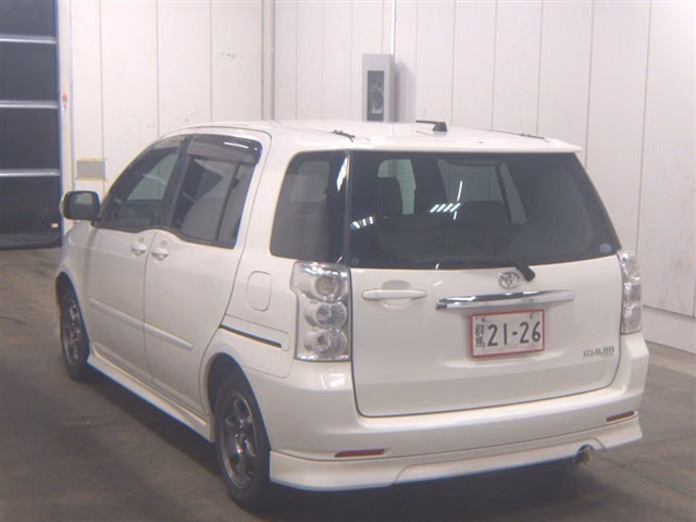 TOYOTA RAUM