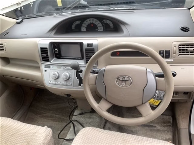 TOYOTA RAUM