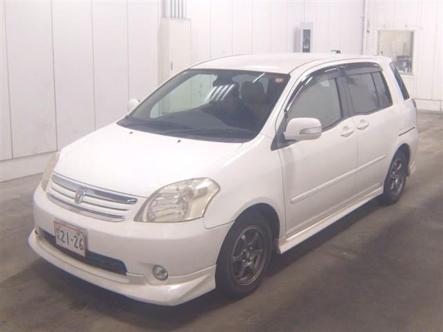 TOYOTA RAUM