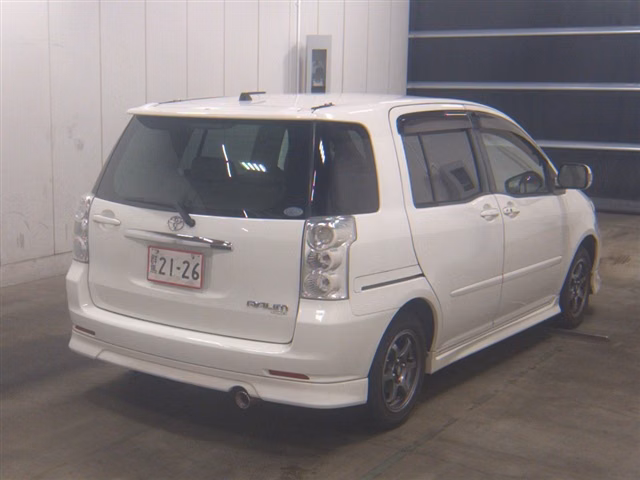 TOYOTA RAUM
