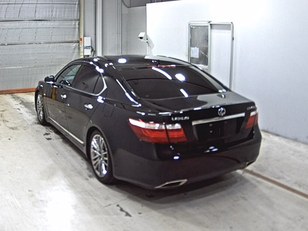 Lexus LS460