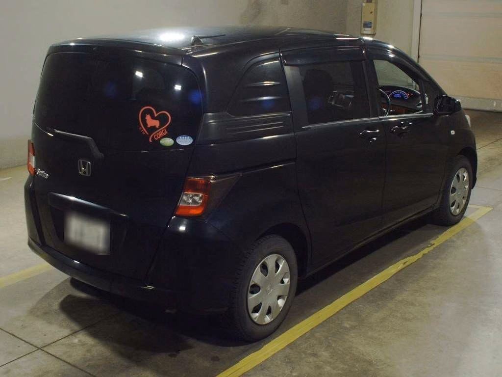 HONDA FREED SPIKE