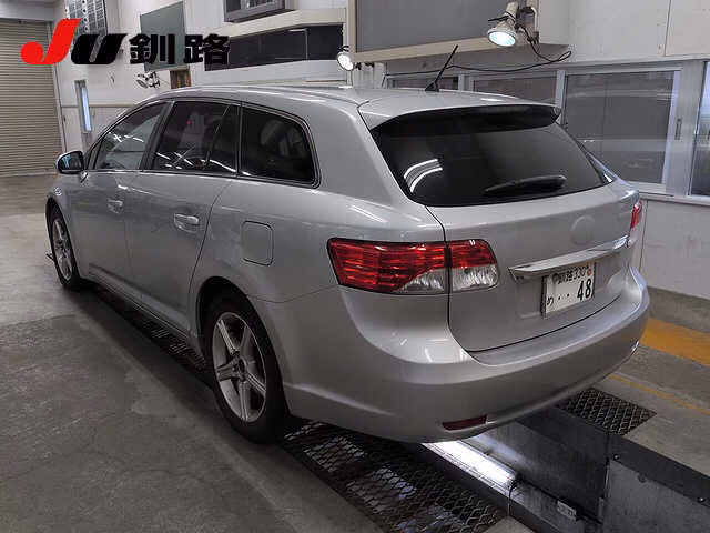 TOYOTA AVENSIS