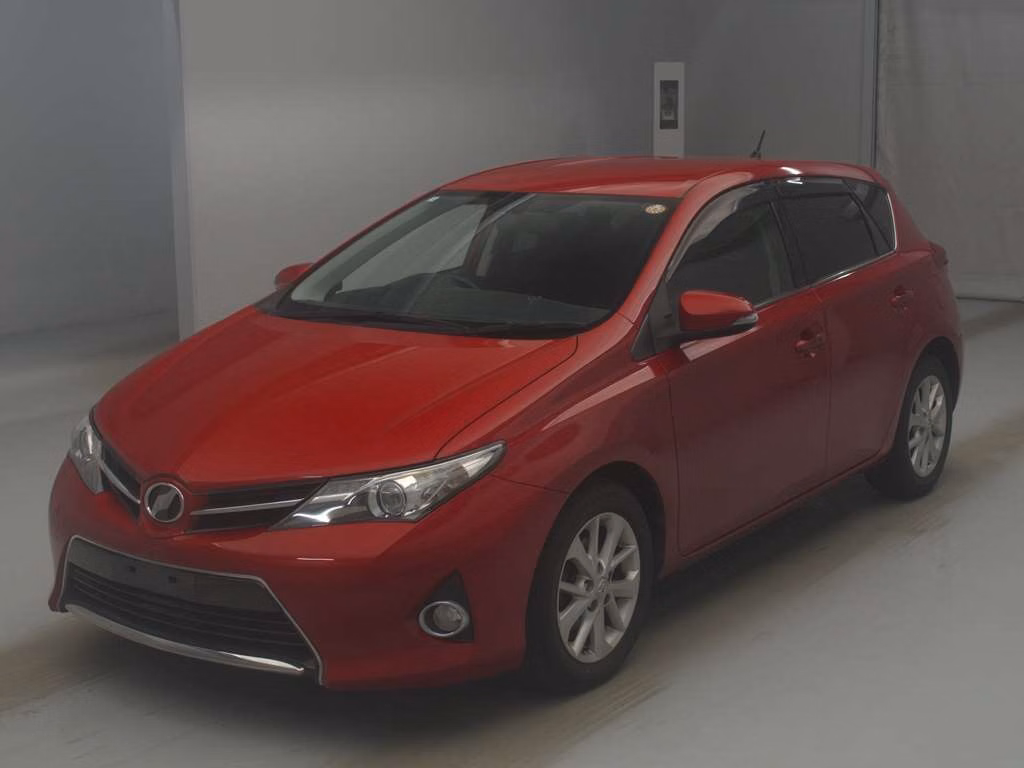 TOYOTA AURIS