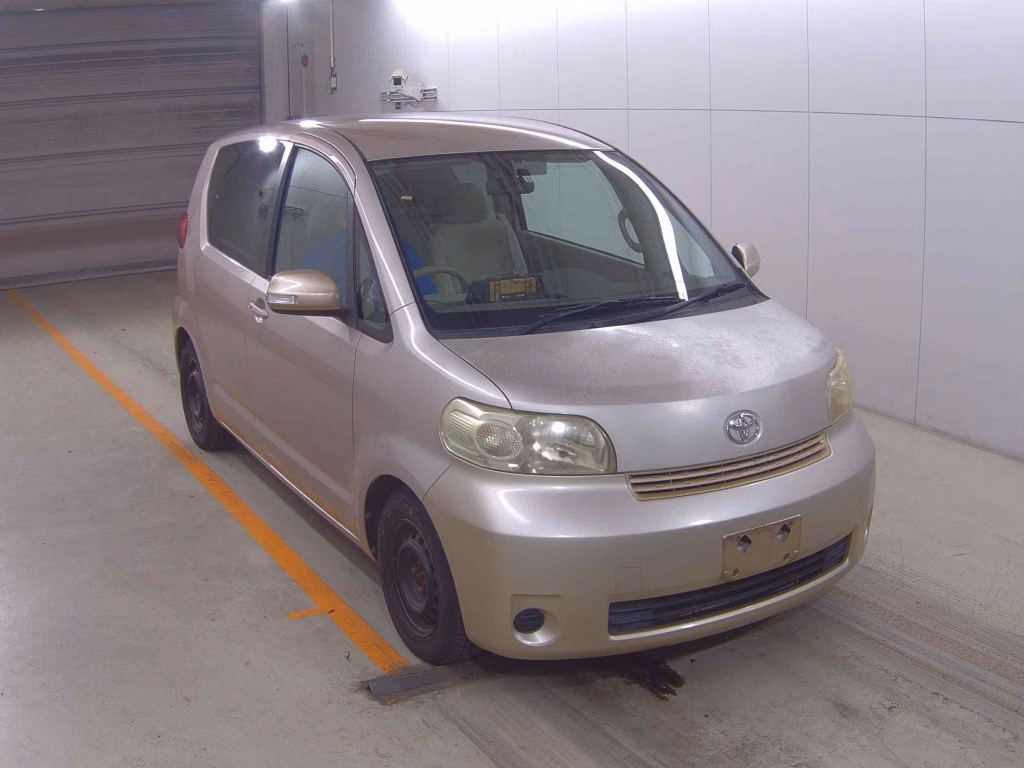 TOYOTA PORTE