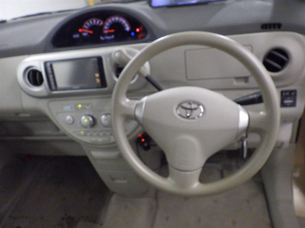TOYOTA PORTE