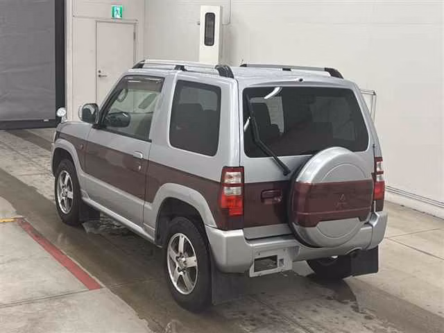 Mitsubishi Pajero Mini