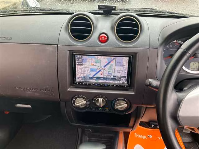 Mitsubishi Pajero Mini