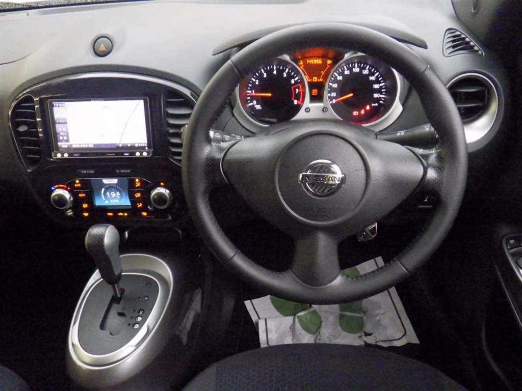 NISSAN JUKE