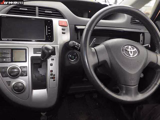 TOYOTA RACTIS
