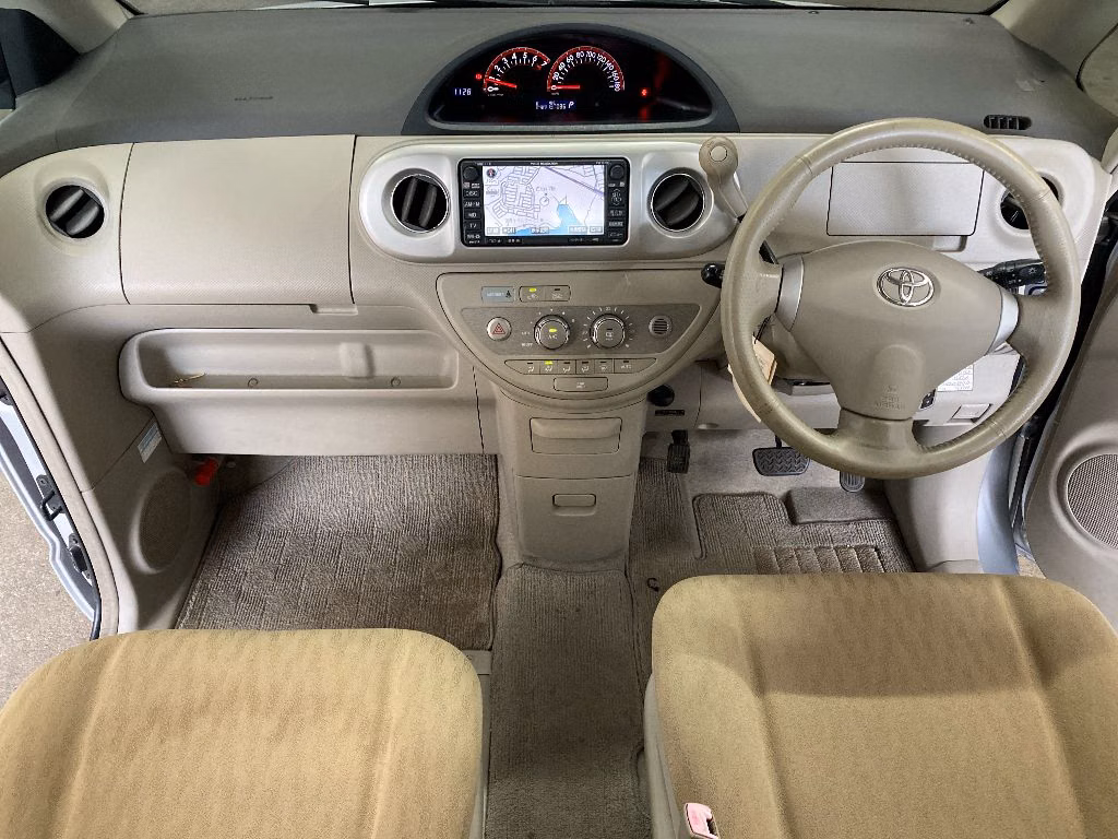TOYOTA PORTE