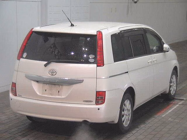 TOYOTA ISIS