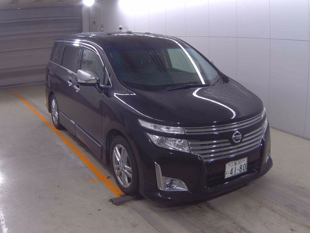 NISSAN ELGRAND