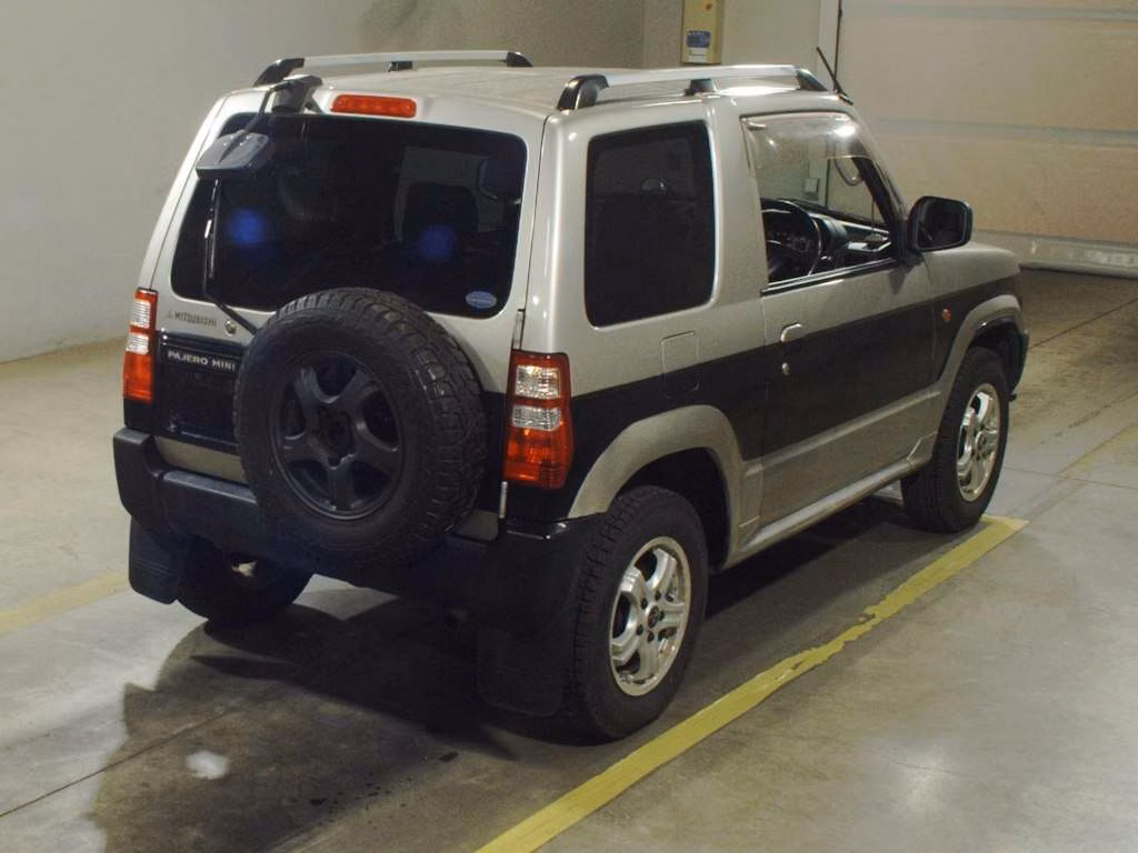 Mitsubishi Pajero Mini
