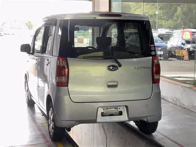 Subaru Lucra