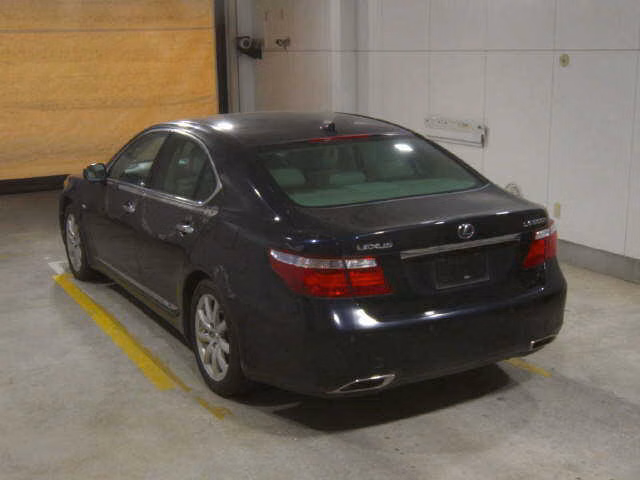 Lexus LS600h
