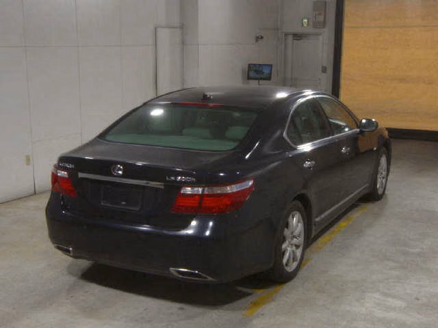 Lexus LS600h