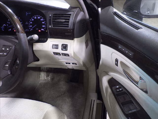 Lexus LS600h