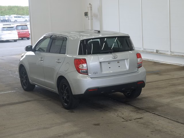 TOYOTA IST