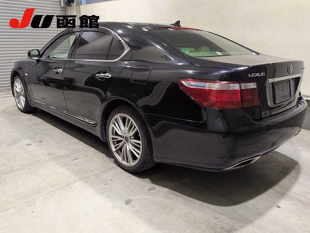 Lexus LS600h