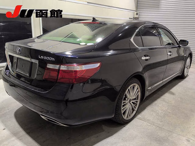 Lexus LS600h