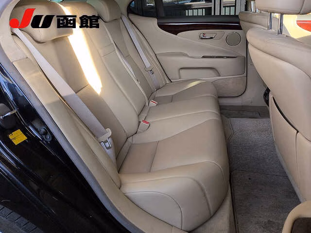Lexus LS600h