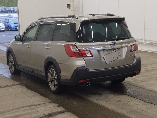 Subaru Exiga Crossover 7