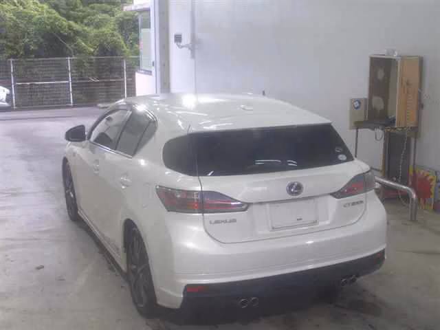 Lexus CT200h