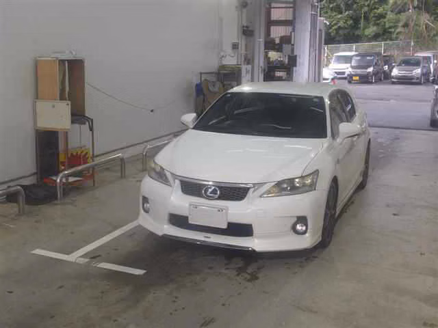 Lexus CT200h