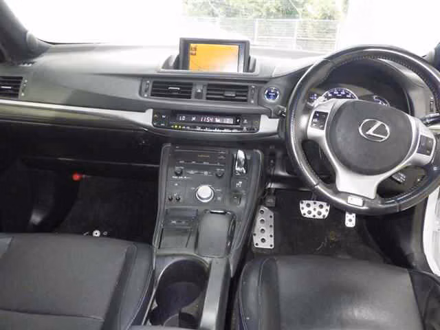 Lexus CT200h