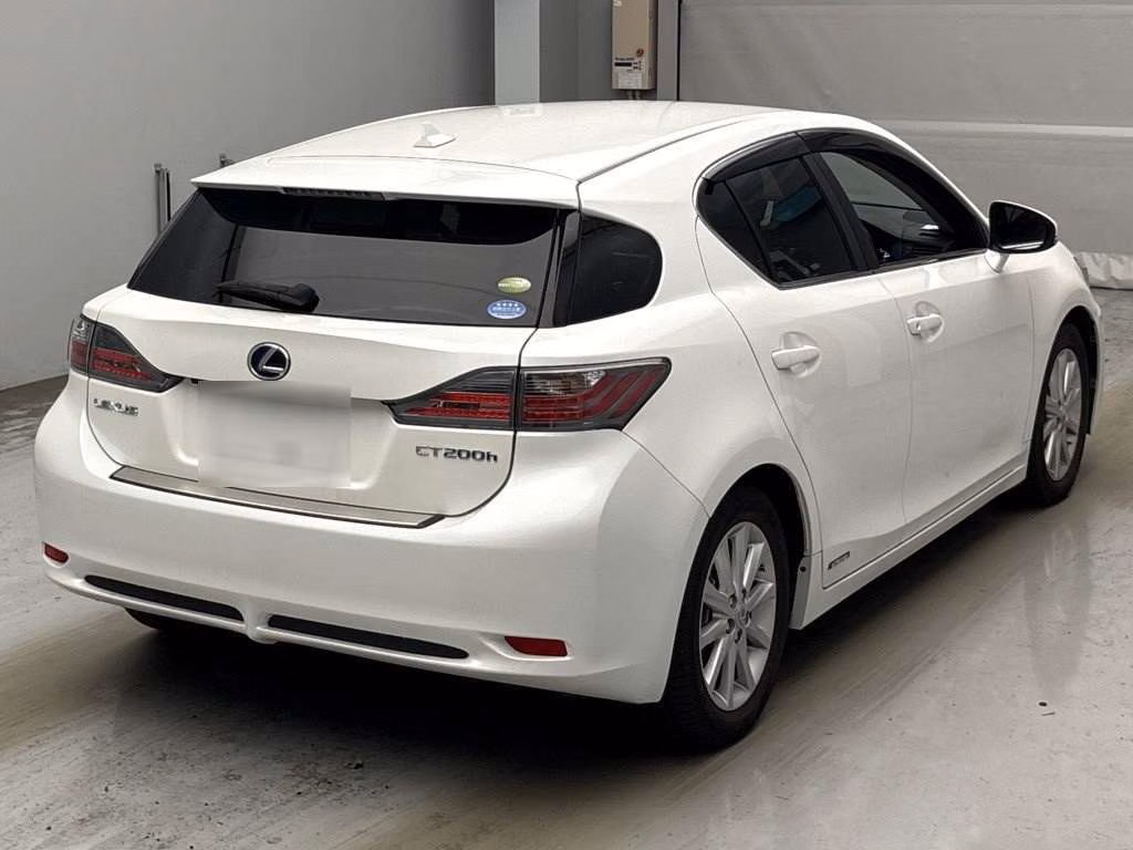 Lexus CT200h