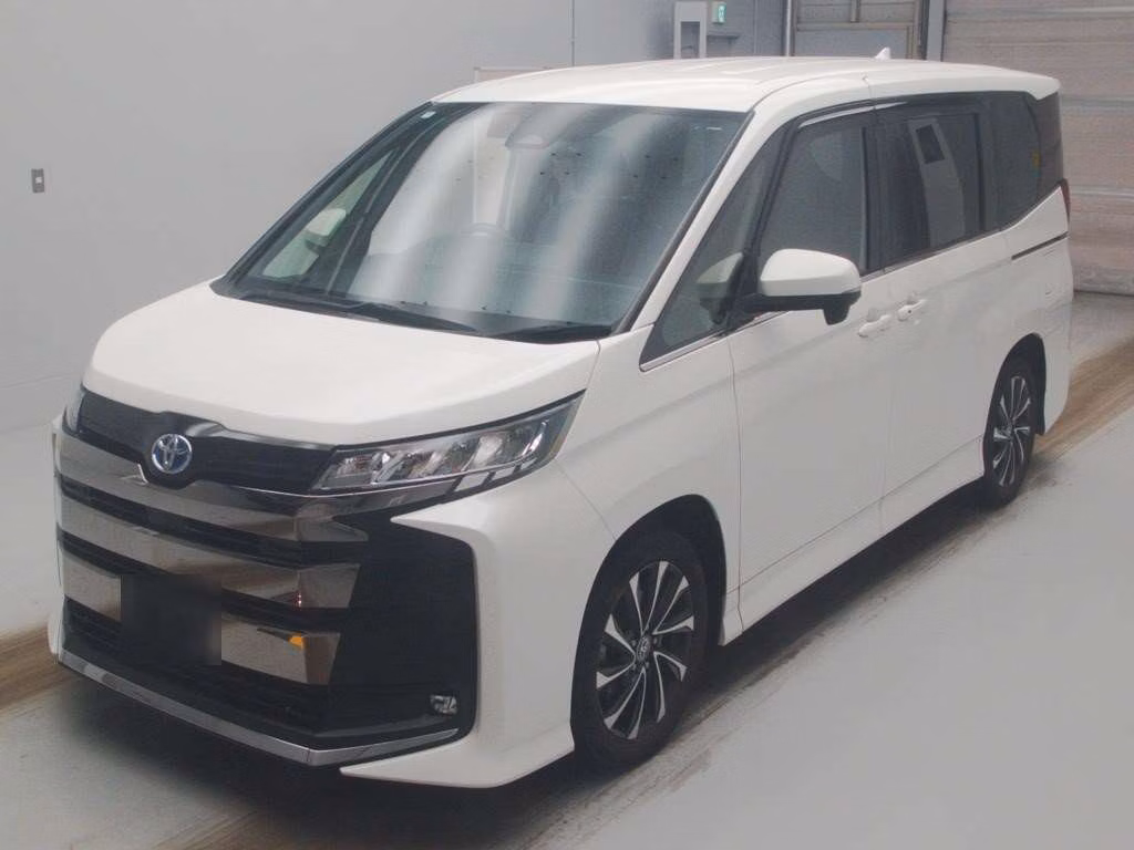 TOYOTA NOAH