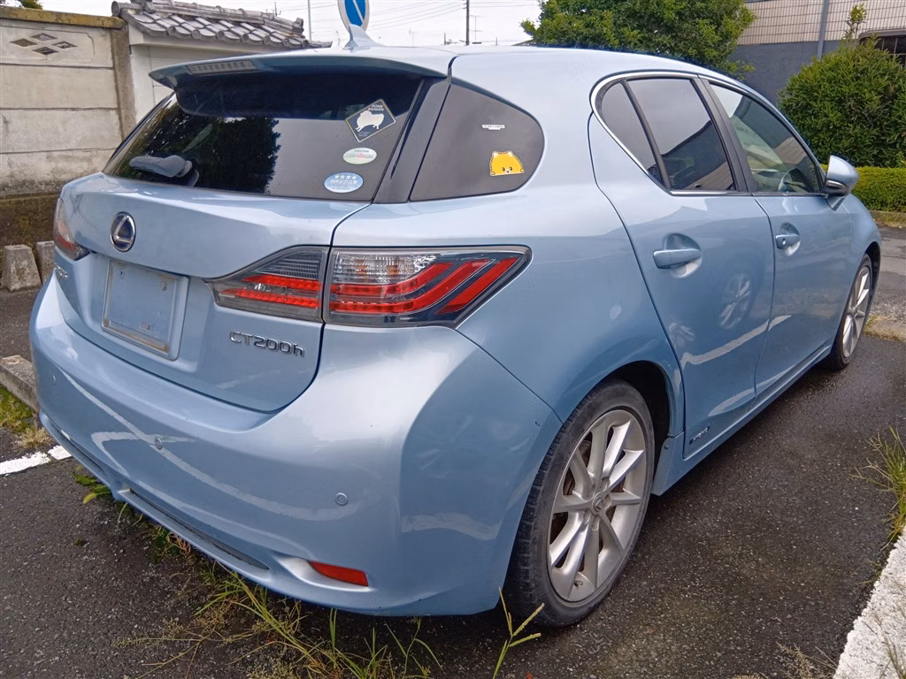 Lexus CT200h